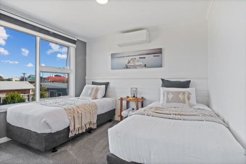 SALTAIR Beach House Right In Town - Accommodation Mooloolaba 2