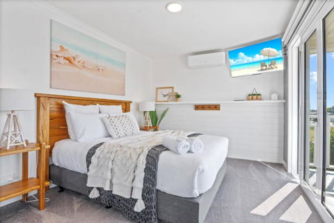 SALTAIR Beach House Right In Town - Accommodation Mooloolaba 1