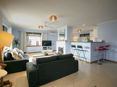 Salty Air Apartments Kingscote Kangaroo Island - Accommodation Mooloolaba 3