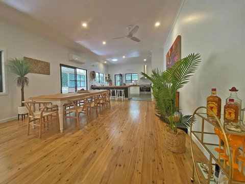 Salty Beach - Accommodation Mooloolaba 1