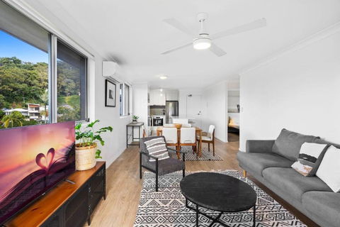 Salty Sea Breeze Apartment 500m To Waters Edge - Accommodation Mooloolaba 0