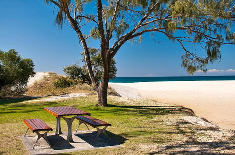 Sanctuary Lake Apartments - Accommodation Mooloolaba 2