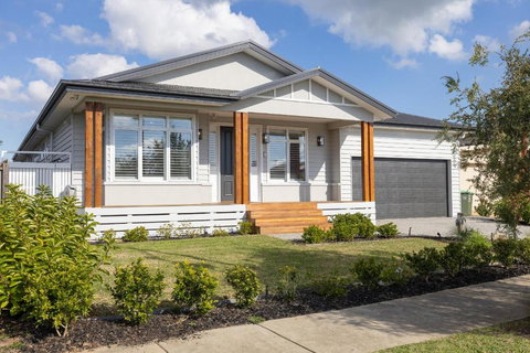 Sanctuary Of Hope By Ready Set Stay - Cowes - Accommodation Mooloolaba 0