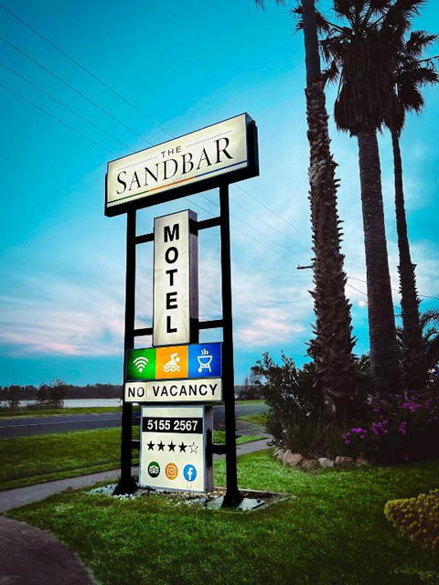 Sandbar Motel - Accommodation Mooloolaba 1