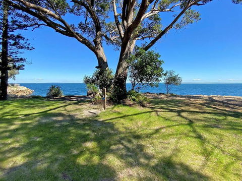SANDY SHORES - Accommodation Mooloolaba 3