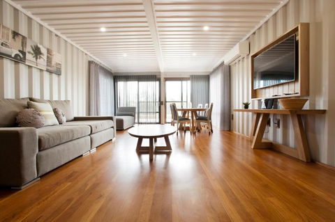 Stirling Estate Chalets - Accommodation Mooloolaba 3