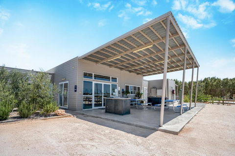 Tasman Holiday Parks - Denham Seaside - Accommodation Mooloolaba 1