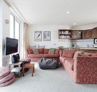 Beehive 14 - Accommodation Mooloolaba