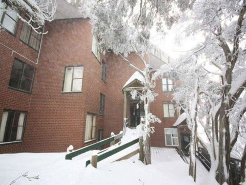 Beehive 18 - Accommodation Mooloolaba 0