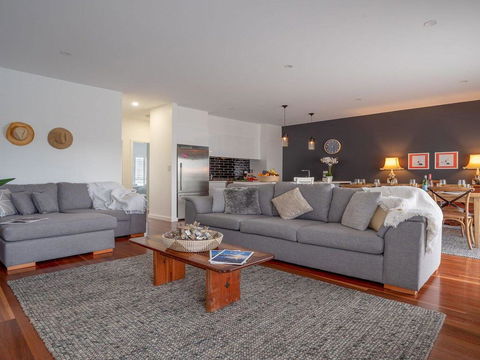 Bella K - Style, Comfort And Location - Accommodation Mooloolaba 1