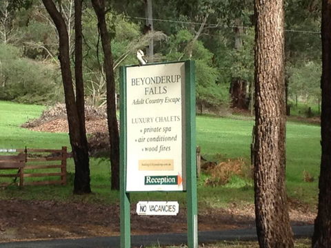 Beyonderup Falls Adult Retreat - Accommodation Mooloolaba 1