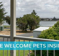 Big Stylish House with River Views Games Room  WiFI - Accommodation Mooloolaba