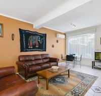 Black Dolphin Waterfront Apartment - Accommodation Mooloolaba