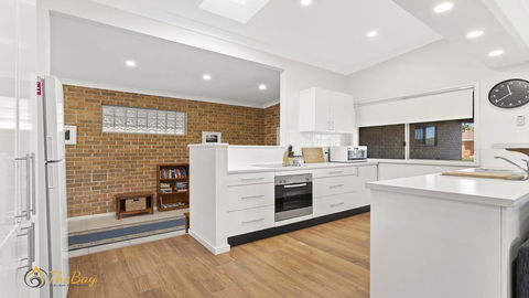 Blue Fish - 41 Boulder Bay Road - Accommodation Mooloolaba 2