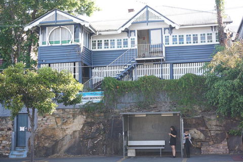 Bluetongue Backpackers - Accommodation Mooloolaba 0