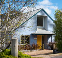 Boatshed Villa Yellow Door - Accommodation Mooloolaba