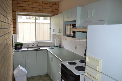 Wards Holiday Flat 1 - Accommodation Mooloolaba 1
