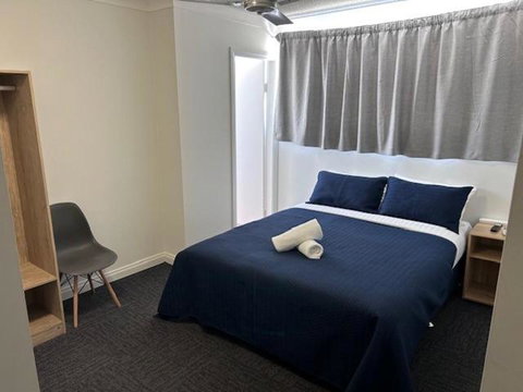 Warners Bay Hotel - Accommodation Mooloolaba 2