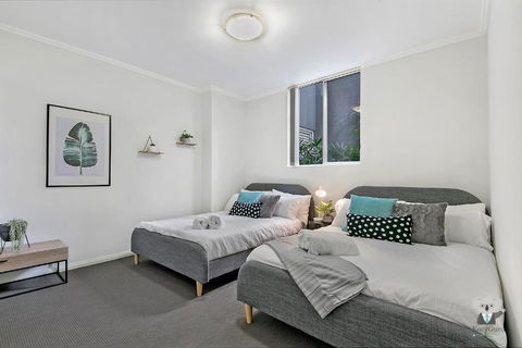 WARRICK FRAM 3 BEDS APT FREE PARKING WALK TO WESTFIELD CLOSE TO HOSPITAL NWF003 - Accommodation Mooloolaba 2