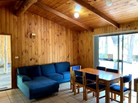 Woodbine Park Eco Cabin 03 - Accommodation Mooloolaba 0