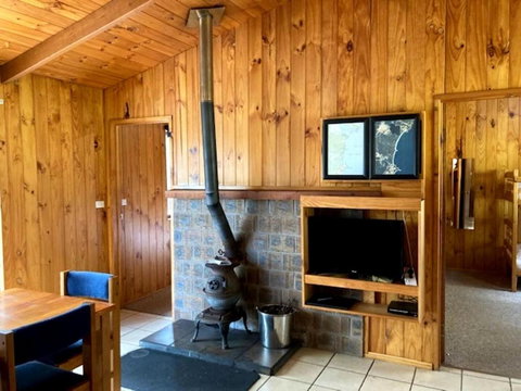Woodbine Park Eco Cabin 03 - Accommodation Mooloolaba 3