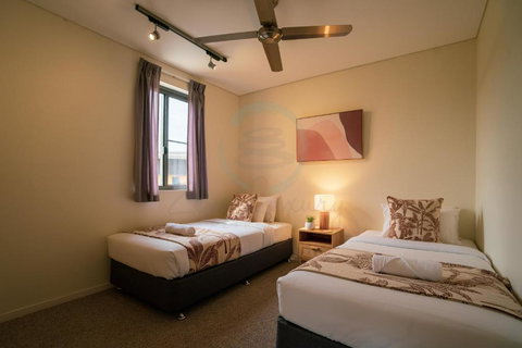 ZEN PARADISE - 2-BR Waterfront Ocean View Retreat - Accommodation Mooloolaba 1