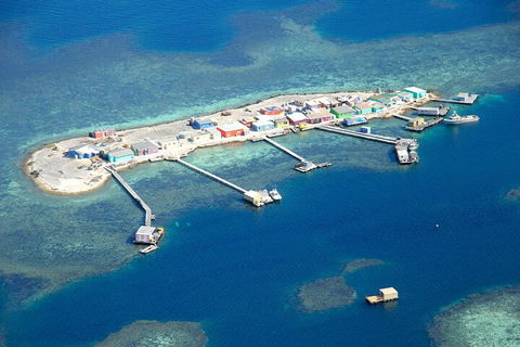 Abrolhos Islands Fixed-Wing Scenic Flight - Accommodation Mooloolaba 3