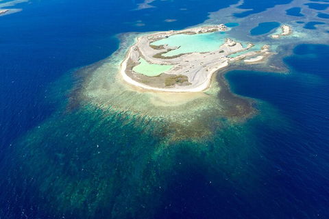 Abrolhos Islands Fixed-Wing Scenic Flight - Accommodation Mooloolaba 4
