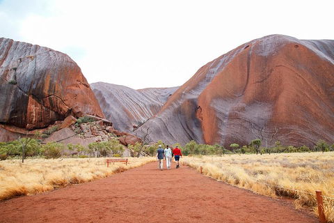2-Day Uluru (Ayers Rock) And Kata Tjuta Trip From Alice Springs - Accommodation Mooloolaba 1