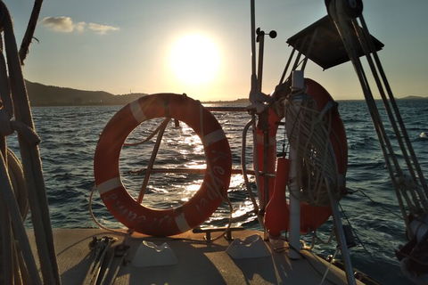 Townsville Small Group Early Morning Sailing Cruise Boat Tour Charter Hire - Accommodation Mooloolaba 0