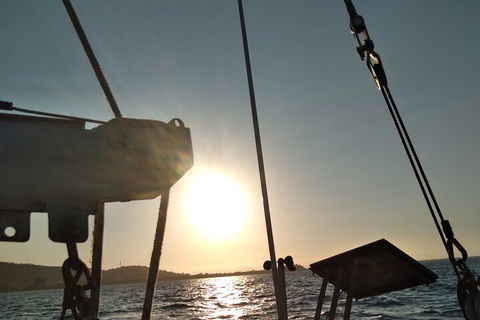 Townsville Small Group Early Morning Sailing Cruise Boat Tour Charter Hire - Accommodation Mooloolaba 5