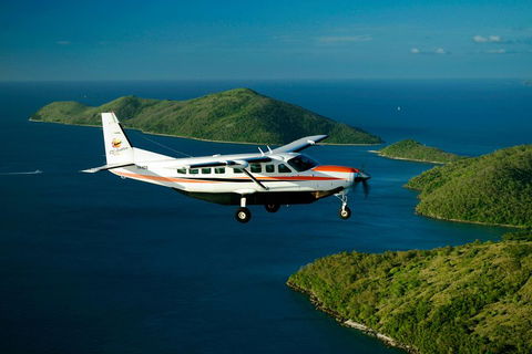 Reef And Island Scenic Flight From Airlie Beach - Accommodation Mooloolaba 3