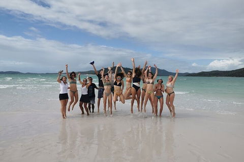 2-Night Whitsundays Sailing Cruise Incl. Whitehaven Beach & Great Barrier Reef - Accommodation Mooloolaba 4